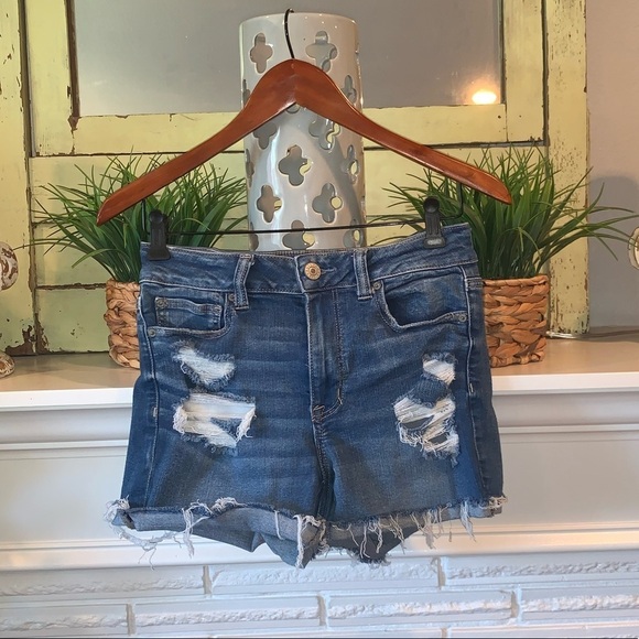 AEO High Rise Shortie Shorts Distressed Frayed Hem Denim Shorts 10 - Picture 1 of 5